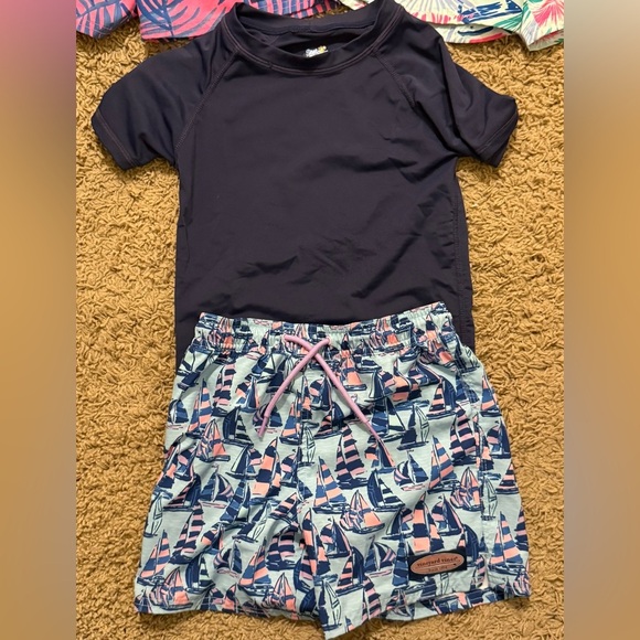 Navy Boys Short Sleeve Rashguard - Picture 4 of 4